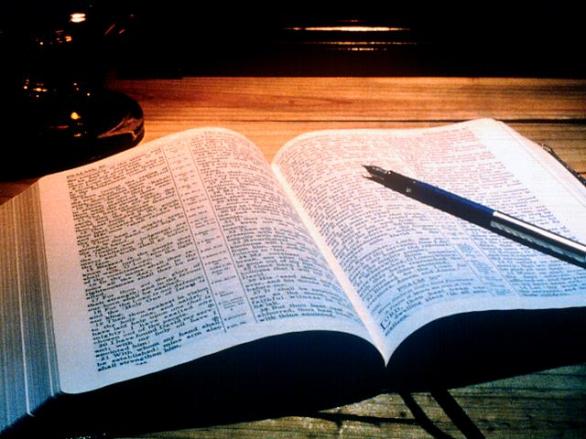 Финансови уроци от Библията актуални и днес 2 1354995332.8892Holy Bible jpg
